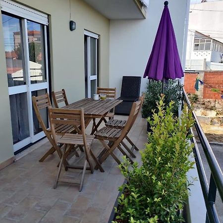 Апартаменты Guestready - Charming Accents Near The Beach Сесимбра Экстерьер фото