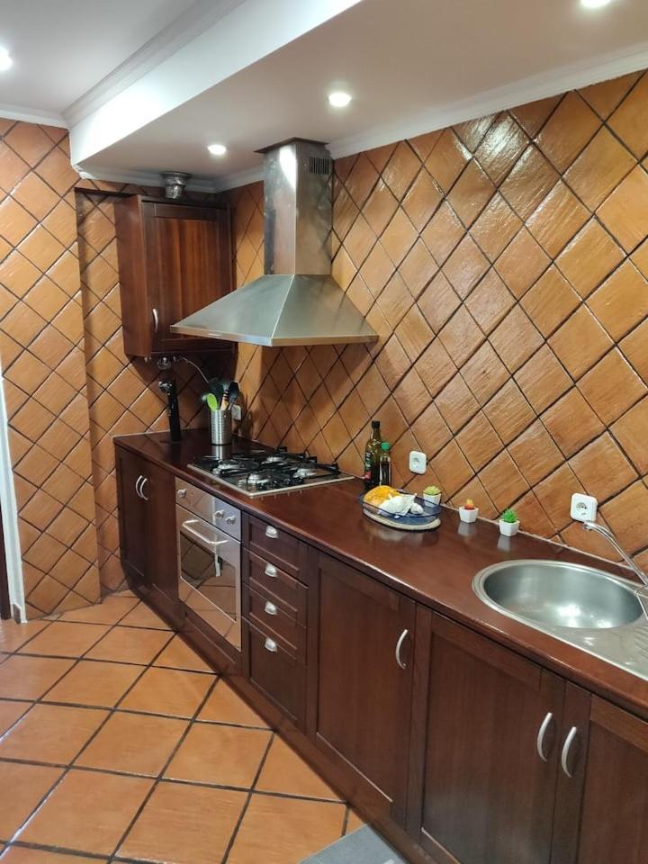 Апартаменты Guestready - Charming Accents Near The Beach Сесимбра Экстерьер фото
