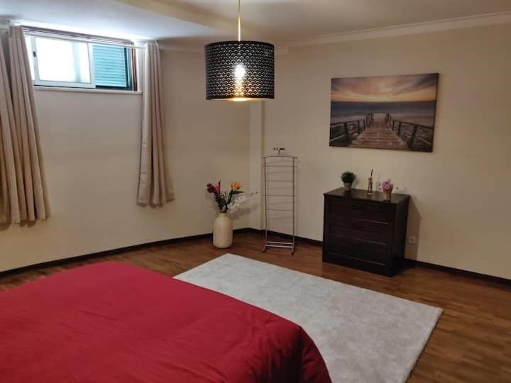 Апартаменты Guestready - Charming Accents Near The Beach Сесимбра Экстерьер фото